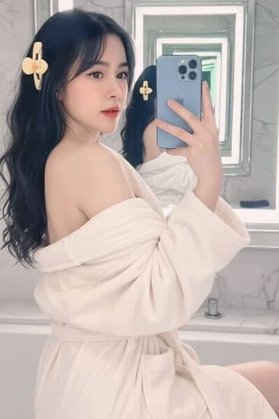 Girl Discreet and professional massage companion – SUSAN in Nusa Bestari 1.