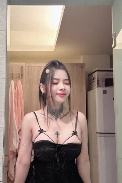 Girl Profile photo of DR, sensual and discreet massage escort from Bukit Indah 3.