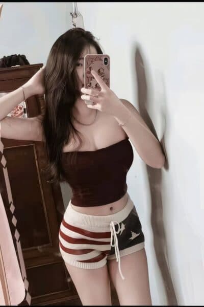 Girl NAM 169, luxury massage escort available in Bukit Indah 2.