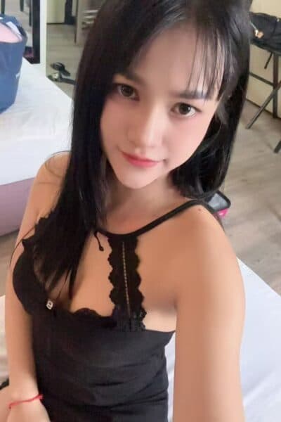 Girl Discreet and professional massage companion – LILI699 in JB Town 8.