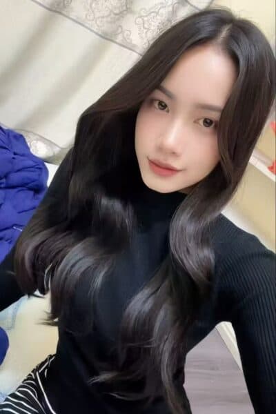 Girl Elegant photo of LILI 188, your private massage escort in Permas 1.