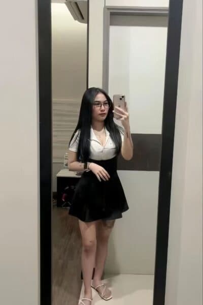 Girl Discreet and professional massage companion – BUNGA 566 in Permas 1.