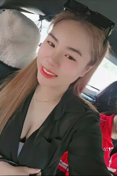 Girl Elegant photo of MEI MEI 199, your private massage escort in Tebrau 2.