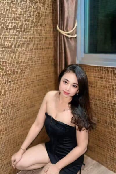Girl Discreet and professional massage companion – ANGGI 734 in JB Town 1.