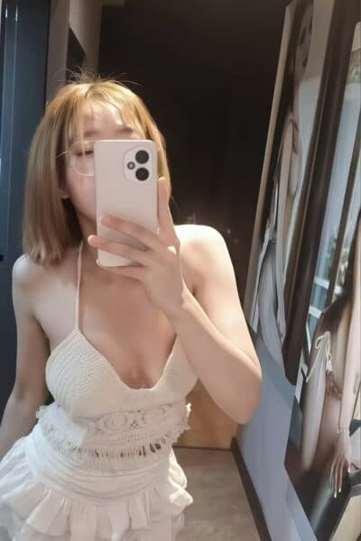 Girl Discreet and professional massage companion – DIDY 165 in Bukit Indah 2.