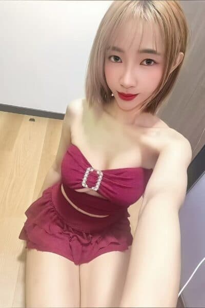 Girl Elegant photo of DIDY 165, your private massage escort in Bukit Indah 2.