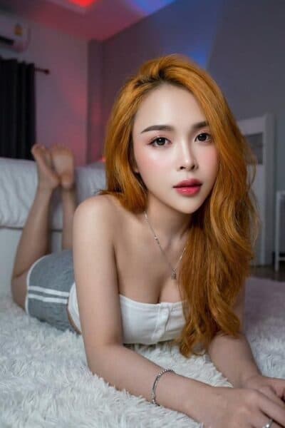 Girl NACHA 839 posing gracefully – available for massage companionship in JB Town 6.