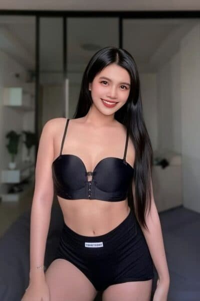 Girl YUMIKO, luxury massage escort available in Nusa Bestari 1.