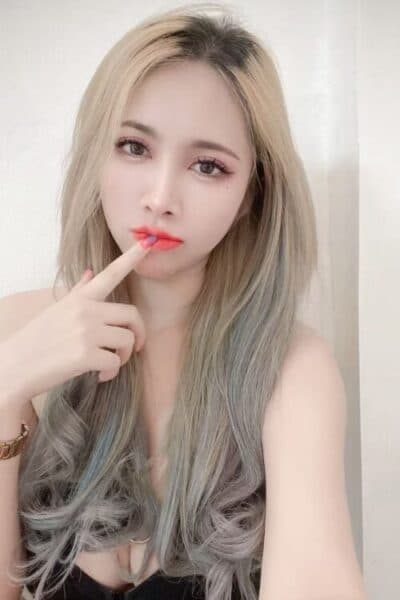 Girl SUGAR, luxury massage escort available in Bukit Indah 1.