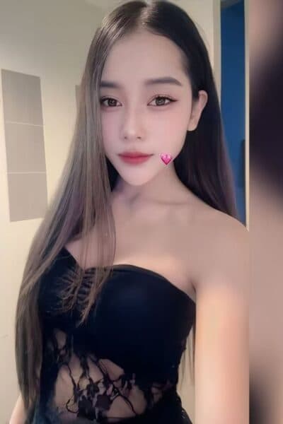 Girl Discreet and professional massage companion – MO MO 1 in Permas 1.