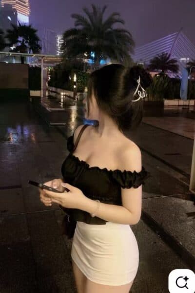 Girl SALLY 666 – trusted companion for private massage experiences in Nusa Bestari 2.