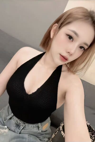 Girl Elegant photo of SALLY 666, your private massage escort in Nusa Bestari 2.