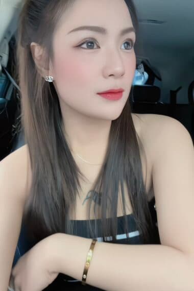 Natural photo of LV – a discreet companion for massage in Bukit Indah 4. - small image