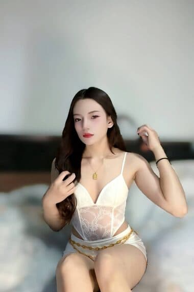 Girl COLA posing gracefully – available for massage companionship in Bukit Indah 4.