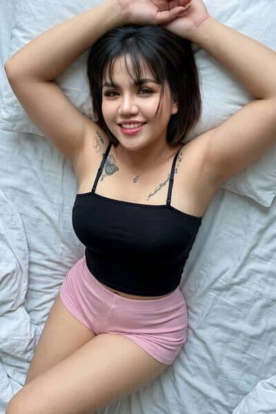 Girl FATIN posing gracefully – available for massage companionship in Bukit Indah 3.