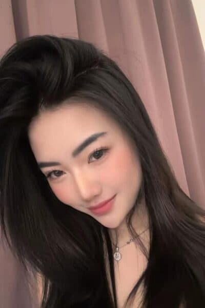 Girl Discreet and professional massage companion – XIAO LING in JB Town 4.
