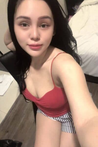 Girl ANGGI, luxury massage escort available in Nusa Bestari 1.