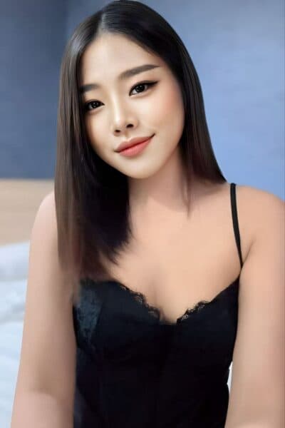 Girl JANE 595 posing gracefully – available for massage companionship in JB Town 6.