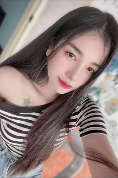 Girl Elegant photo of DOLLY, your private massage escort in JB Town 2.