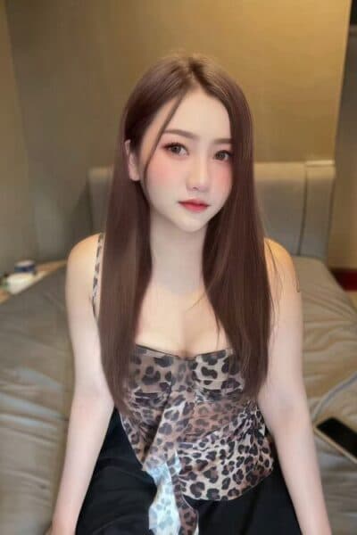 Girl Elegant photo of HILDA, your private massage escort in Bukit Indah 1.