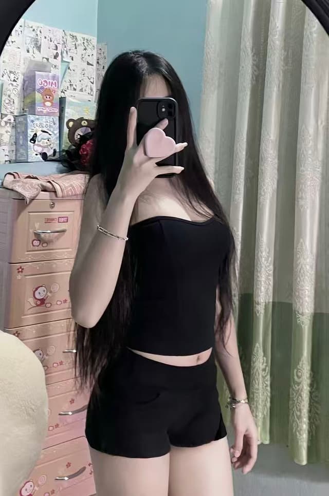 Portrait of AILEEN 788, discreet and elegant escort service in Nusa Bestari 2. - small image