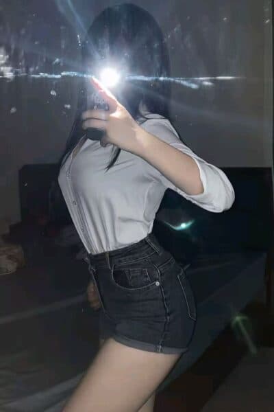 Girl Discreet and professional massage companion – AILEEN 788 in Nusa Bestari 2.