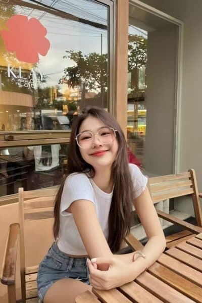 Girl Elegant photo of KK 7, your private massage escort in Permas 1.