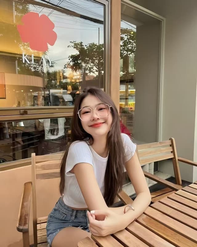 KK 7, offering relaxing massage companionship in Permas 1. - small image