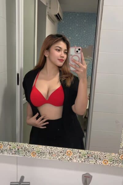 Girl RASYA 319, luxury massage escort available in Bukit Indah 2.