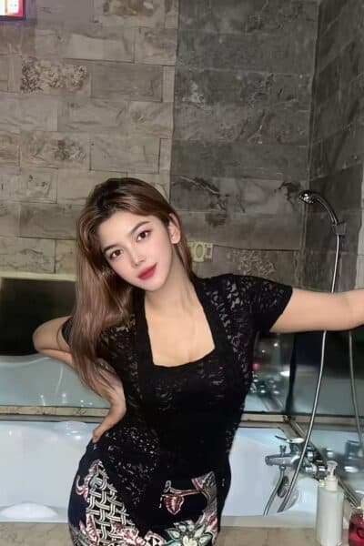 Girl Discreet and professional massage companion – RASYA 319 in Bukit Indah 2.