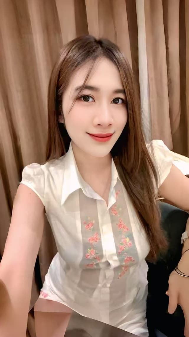 Natural photo of BAM 688 – a discreet companion for massage in JB Town 1. - small image