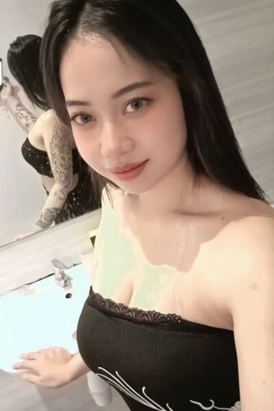 Girl Discreet and professional massage companion – ACHA 338 in Tebrau 2.