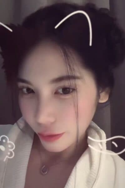 Girl Discreet and professional massage companion – ANNY 200 in JB Town 8.
