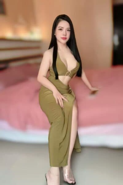 Girl SMY 72, luxury massage escort available in Permas 1.