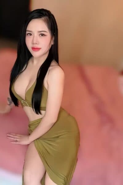 Girl Discreet and professional massage companion – SMY 72 in Permas 1.