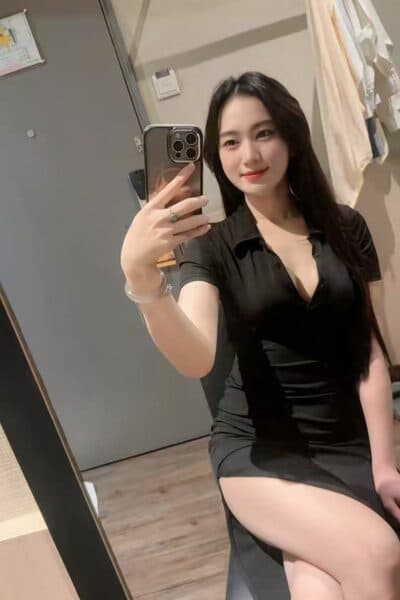 Girl Discreet and professional massage companion – RUBY 363 in Mount Austin 1.