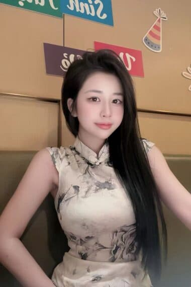 Girl Discreet and professional massage companion – CHERRY in JB Town 5.