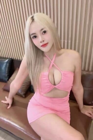 Girl Discreet and professional massage companion – JESSIE in JB Town 5.