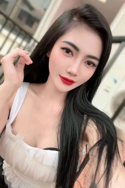 Girl FUJI, luxury massage escort available in Nusa Bestari 1.