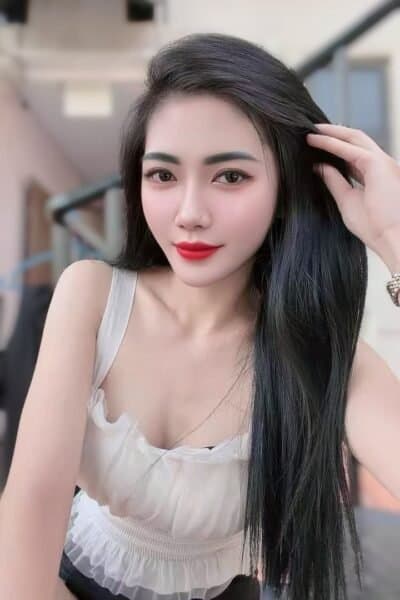Girl Elegant photo of FUJI, your private massage escort in Nusa Bestari 1.