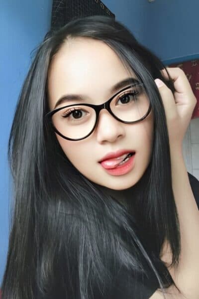 Girl Discreet and professional massage companion – RIYA 66 in JB Town 6.