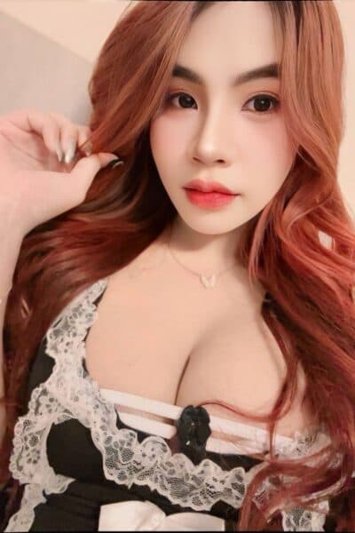 Girl SERA posing gracefully – available for massage companionship in Tebrau 1.