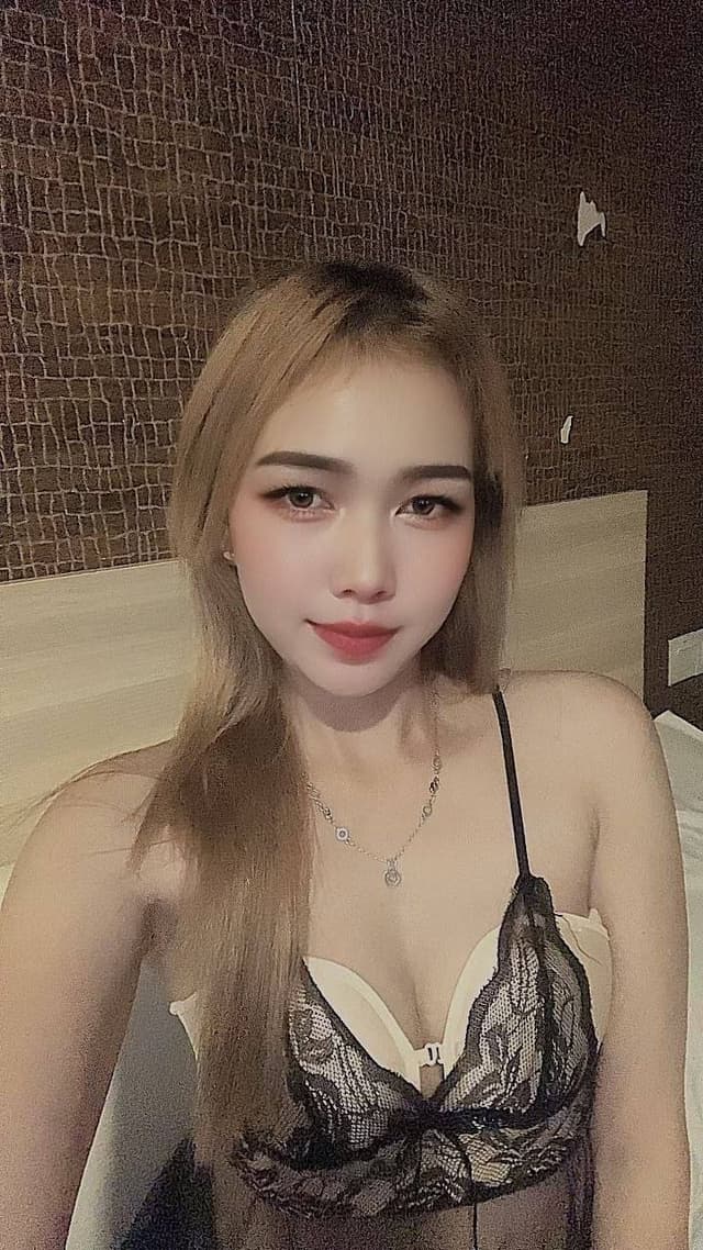 Introducing DEBBY, sensual and reliable massage escort in Nusa Bestari 1. - small image