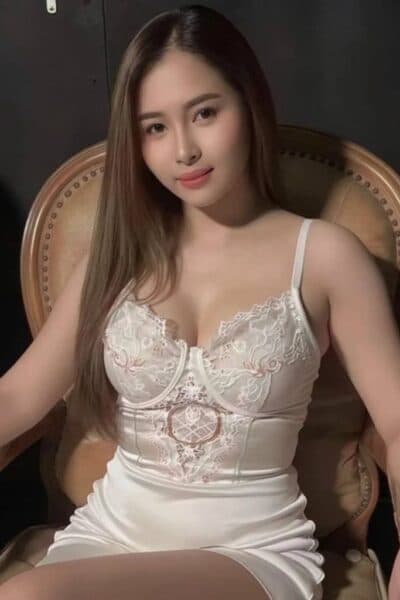 Girl Discreet and professional massage companion – NICOLE in Tebrau 1.