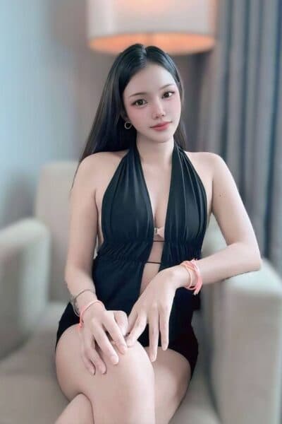 Girl TINA, luxury massage escort available in Nusa Bestari 1.