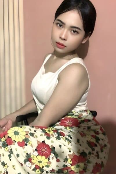 Girl Discreet and professional massage companion – ALESHA 83 in JB Town 6.
