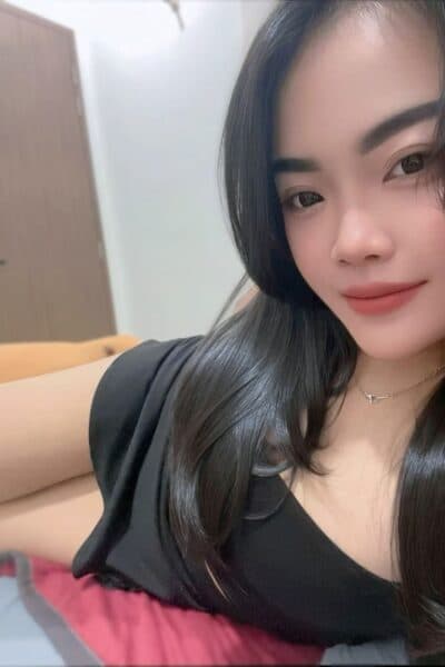 Girl VIONA, luxury massage escort available in Nusa Bestari 1.