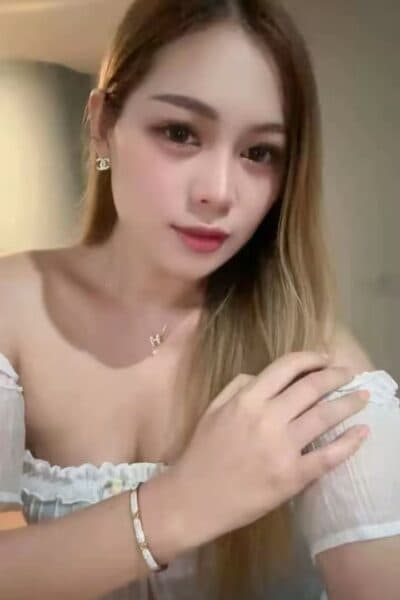 Girl Discreet and professional massage companion – KWAN 142 in Mount Austin 1.
