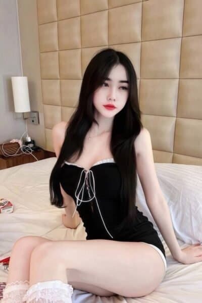 Girl RUMMY posing gracefully – available for massage companionship in Bukit Indah 1.