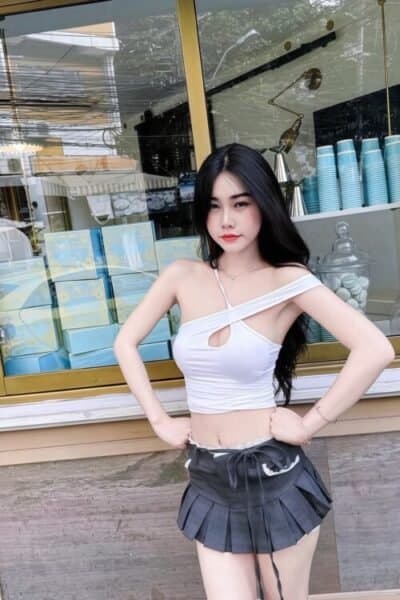 Girl Discreet and professional massage companion – RUMMY in Bukit Indah 1.
